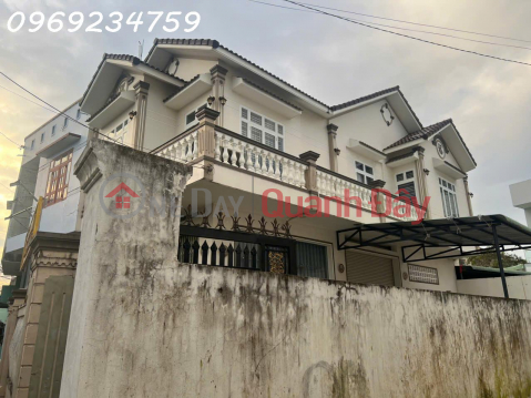 Siêu phẩm nhà đẹp 2 tầng phường Trần Quang Diệu, Quy Nhơn,DT 200m2, sổ hồng CC, giá 5,6 tỷ _0