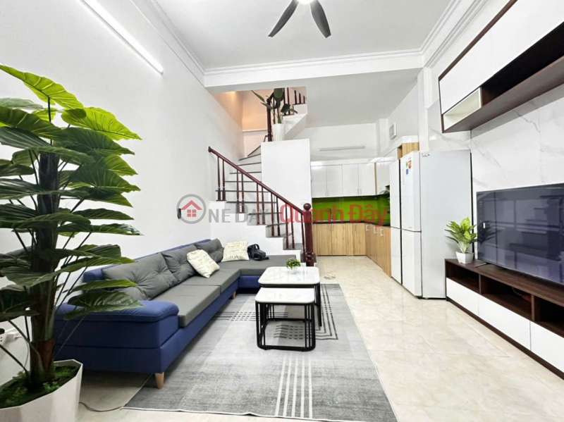 Bán nhà Cầu Giấy, Cầu Giấy, ngõ nông, đủ đồ ở ngay, 30m2, 4 tầng, Mt 4m, chỉ 9.5 tỷ Niêm yết bán