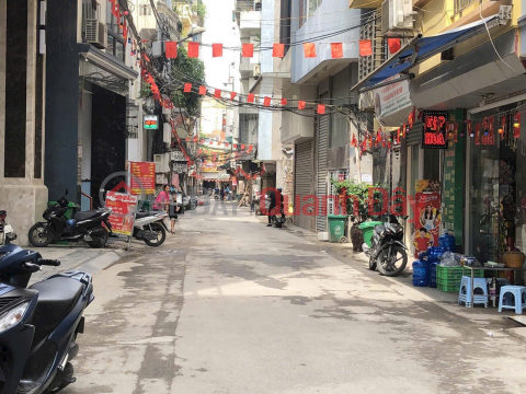 BEAUTIFUL HOUSE FOR FINANCE STUDENTS - BAC TU LIEM - AREA 33M2 - 5 FLOORS - PRICE 5.4 BILLION<br \/> AIRY, BRIGHT, CENTRAL ALLEY _0