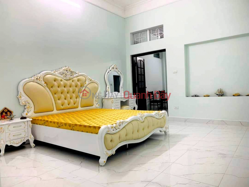 đ 5.35 Billion, House for sale in Dong Ngac ward 67m2, 4 floors, mt 4.5m, nice and new to live right away Give full furniture for only 5 billion VND