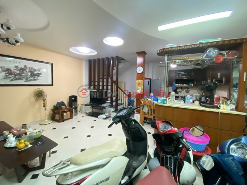 Property Search Vietnam | OneDay | Residential, Sales Listings | House for sale in Chinh Kinh - Good business - Near Royal City - 44mx3 floors - 3 bedrooms - wide alley - 10.9 billion contact 0975124520