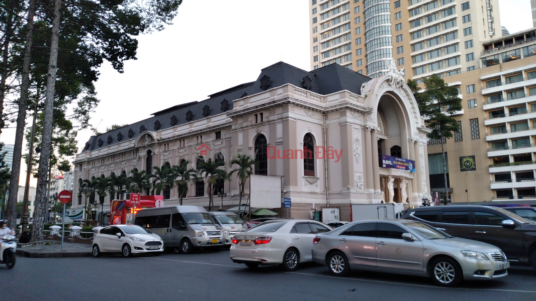 Nhà hát lớn thành phố Hồ Chí Minh (Ho Chi Minh Opera House) Quận 1 | Quanh Đây (OneDay)(1)