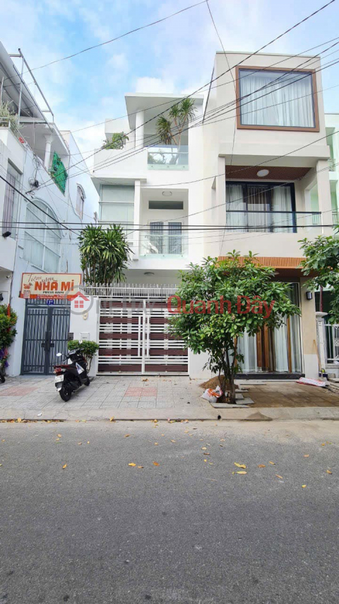 Beautiful 3-storey house for sale on Me Linh street frontage - Price 14.2 billion. - Nha Trang City _0