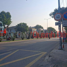 CORNER LOT 202M2 2 FRONTAGES ON TON DUC THANG STREET - BUSINESS - PRICE 13.5 BILLION OVER 60 MILLION\/M2 _0