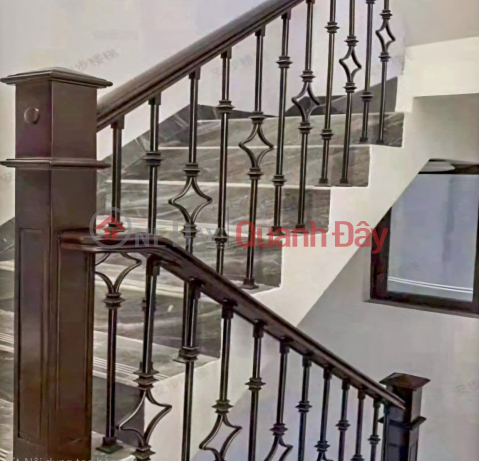 I am the landlord renting out a house in Dai La, Kim Nguu, Vinh Tuy, 180m2 x 2 floors - 27 million VND. _0