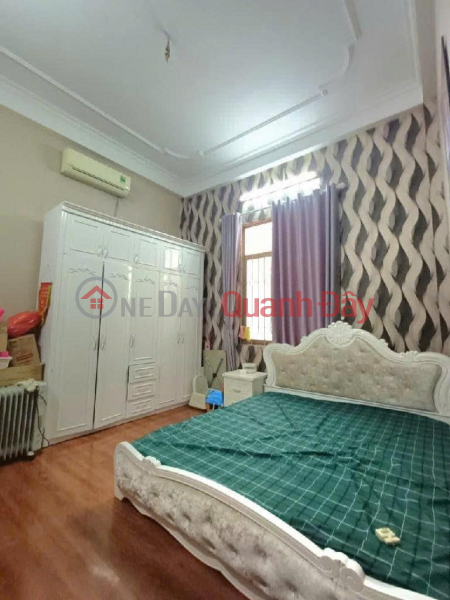 đ 14 tỷ Bán nhà ngõ Mễ Trì Thượng, Nam Từ Liêm. DT 55m2 x 5T, 4PN, Sổ đỏ, Giá 14 tỷ. LH: 0937651883
