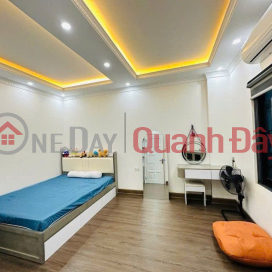 CẦN BÁN NHÀ NGỌC LÂM 6 TANG CÓ THANG MÁY,35m nhỉnh 9 tỷ. _0