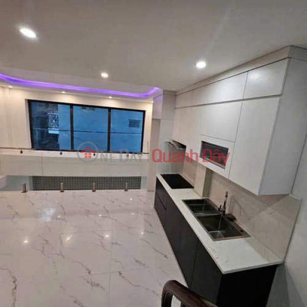 đ 7,5 tỷ, Long Biên ko có căn thứ 2! Nhà đẹp mới tinh 39m2, 4 mặt ngõ, 6 tầng thang máy
