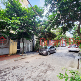 House for sale in Dang Lam 1 resettlement plot - area 60m 2.5 floors PRICE 4.15 billion near FPT school _0