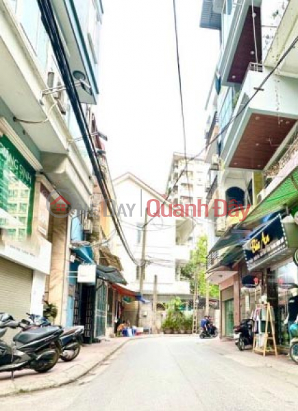 đ 10.9 Billion House for sale TEAM NHAN - BA DINH - 40m2 x 4Floors - CAR LANE - Business - A little 10 BILLION