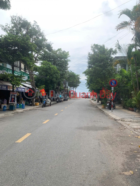 Urgent sale of house with 7.5m street frontage, 100m to My Khe beach, 111m², only 11.2 billion Sales Listings