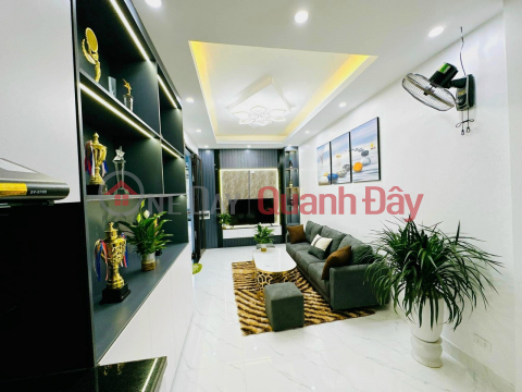 The owner sells the house 5 floors 33 meters Nguyen Xien street 3.1ty _0