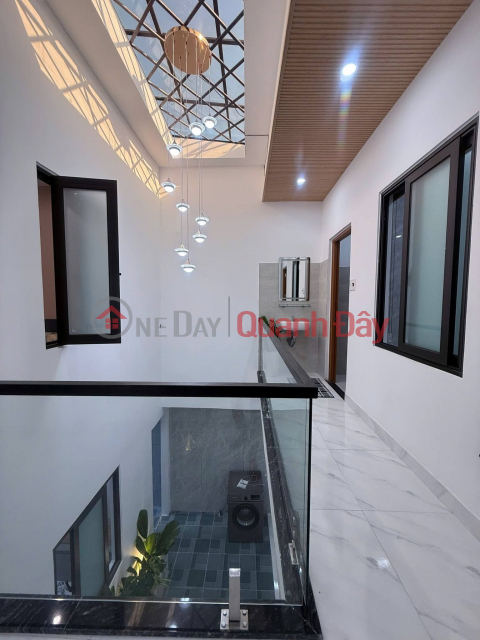 ► House in a wide alley, straight and directly accessible from Tran Cao Van street, 92m2, 5.4m frontage, 2 floors, 4 bedrooms, ready to move in. _0