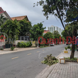 HOUSE FOR SALE NGUYEN THI THAP OFFICE TAN PHONG DISTRICT Adjacent to LOTER DISTRICT 7 HIGHER 6 LONG 22 EXTREMELY RARE FOR SALE _0