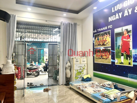 NHÀ MỚI VỀ, KIÊNG CỐ Ở NGAY, PHƯỚC LONG B, Q9, 3 TẦNG, DTSD 168M2, CHỈ 5TY99. _0