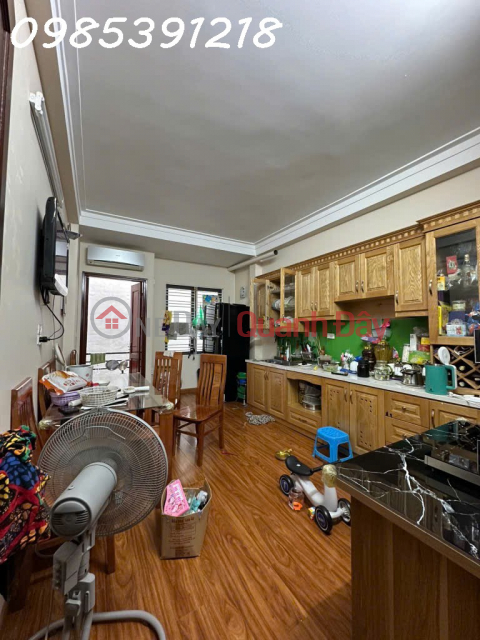 OWNER NEEDS MONEY, SELLS URGENTLY - TRUONG DINH STREET - 41M2 - 5 FLOORS - WIDE AND BEAUTIFUL ALLEY - OPEN FRONT AND BACK _0