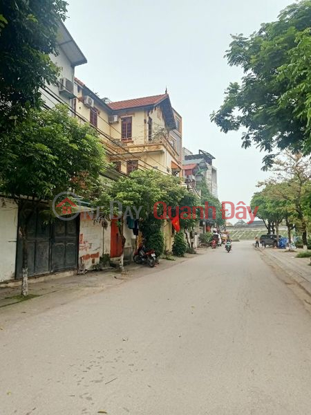 Land for sale in Khuyen Luong 94m mt6.4m beautiful lot with car right to your door Sales Listings