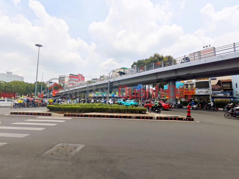 CHỦ KẸT TIỀN BÁN NHÀ THÀNH THÁI, 62M2, NỞ HẬU 8M, SÁT MẶT TIỀN, 3 TẦNG, GẦN TRƯỜNG HỌC, SIÊU THỊ _0