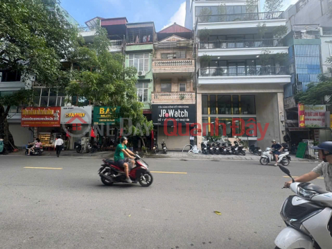 BÁN ĐẤT ĐẸP NGỰ TẠI NGAY PHỐ LẠC TRUNG – HAI BÀ TRƯNG, HÀ NỘI
Diện tích: 46/60m2. NHÀ 4 TẦNG MẶT TIỀN RỘNG _0