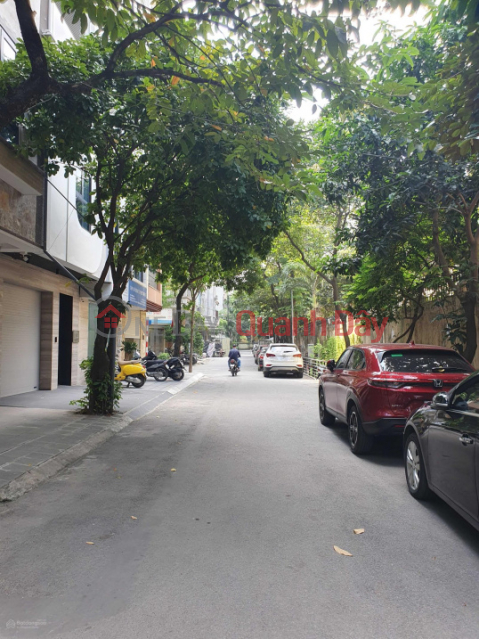 HOUSE FOR SALE ON NGUYEN PHONG SAC LANE. 45M2X5T, 11.3 BILLION.(PARKED CARS, BUSINESS) _0