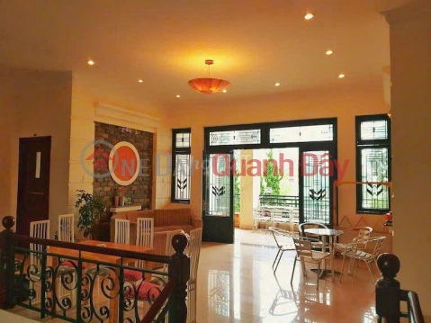Villa with garden for rent, 1000m2, Nguyen Huu Canh street, 12 bedrooms, price 48 million VND in Da Lat. _0