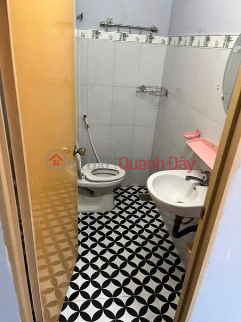 Whole house for rent on Tran Xuan Soan street _0