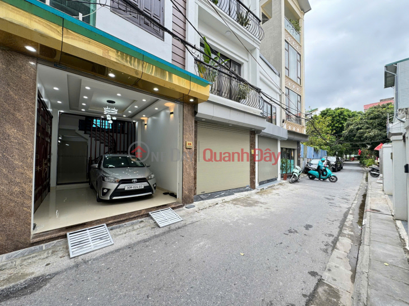 NEW HOUSE WITH CAR PARKING AT THE DOOR Duc Giang 46m2 X 4 Floors, 3.9m frontage, 10.5 billion Long Bien. Sales Listings