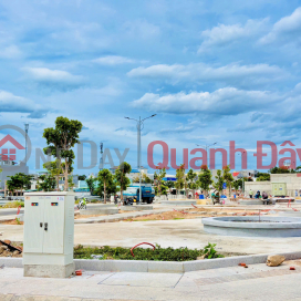 I am the owner and need to sell 2 plots of land opposite the Commercial Center. _0