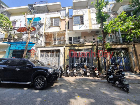 LOT LOT WITH 2 STREET FRONTS - 3 CARS CAN AVOID - SIDEWALK - VAN PHU AREA _0