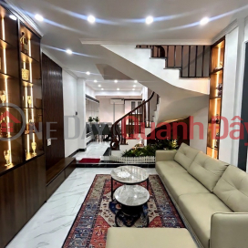 House for sale in Ngoc Ha, 40m² x 4 floors, 10.5 billion VND, fully furnished with high-quality furniture, alley connecting to various main roads. _0