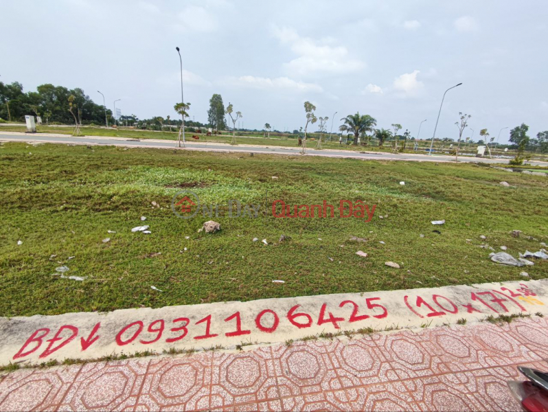 Property Search Vietnam | OneDay | | Sales Listings | Urban land for sale with 2 fronts, 2 front and back sidewalks 10x17m, 2 lots 2 windows next to Duc Hoa market