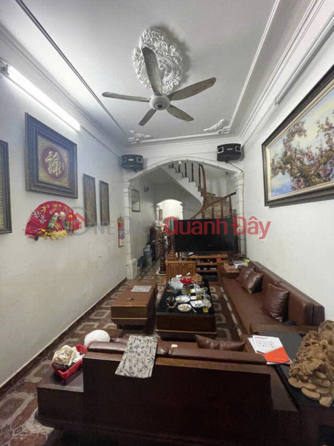 (HOUSE FOR SALE IN THUONG THANH AREA - LONG BIEN - 65M2 FOR ONLY 5.6 BILLION - BEST LOCATION ON THE STREET - 300M TO BIG C SHOPPING CENTER) _0