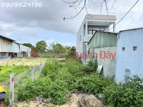 Prime property - Commercial frontage on Tran Thu Do street (6.88m wide at the back) - a golden plot of land right next to the Thuong Tin intersection. _0