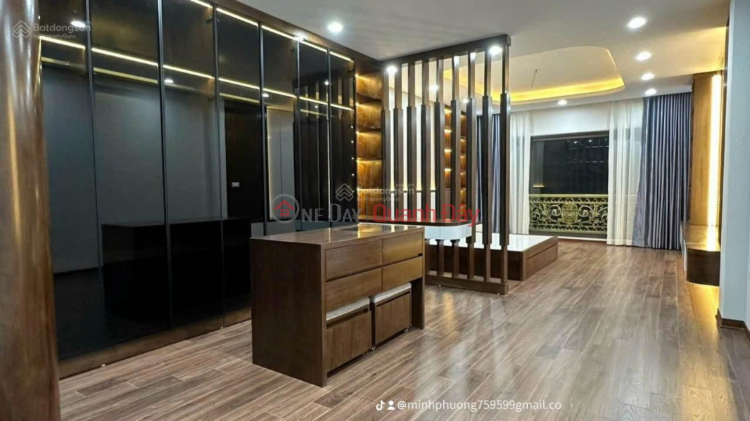 Kim Giang street house for sale 75m x 8 floors, elevator, corner lot, avoid car, 11.9 billion. Sales Listings