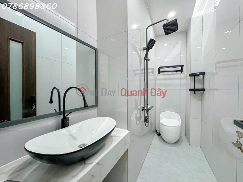 đ 6.7 Billion BEAUTIFUL 2-STORY HOUSE WITH FULL FURNITURE – TRAN XUAN SOAN STREET, DISTRICT 7