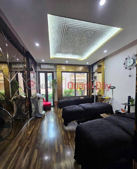 18 BILLION - Selling a house on Nguyen Chi Thanh street - Cars are not allowed for business - 50m from the street _0
