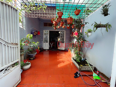 Thien Loi townhouse for sale, area 72m 2.5 floors PRICE 2.6 billion, private yard, extremely shallow alley _0