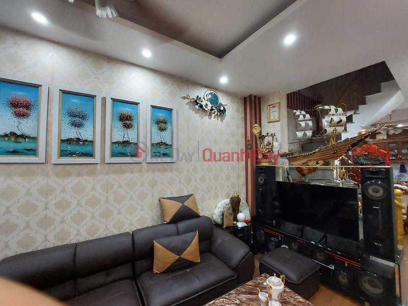 Whole house for rent Nguyen Son, Long Bien 150m2 * 3 floors * car avoid business Rental Listings