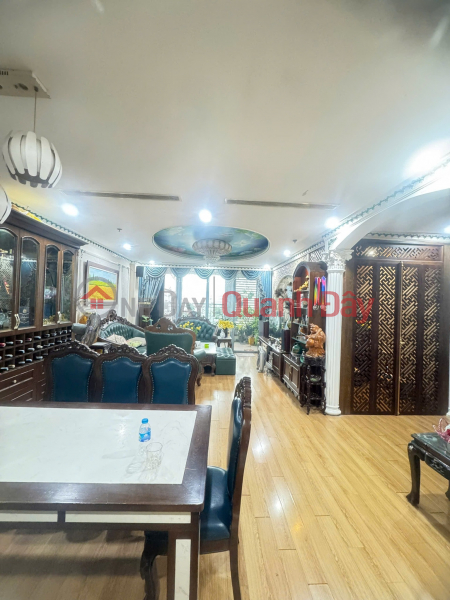 BÁN MỌI GIÁĐẳng cấp Vinhomes 54A Nguyễn Chí Thanh 158m 4PN, Nội thất tiện nghi, 26.5 tỷ | Việt Nam Bán, đ 26,5 tỷ