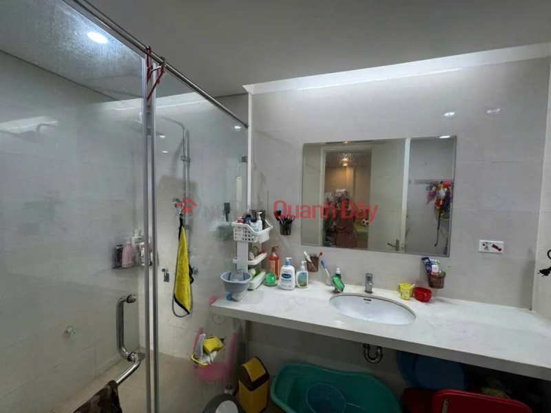 Property Search Vietnam | OneDay | Residential Sales Listings BEAUTIFUL HOUSE IN ALLEY WITH CAR PARKING AT DOOR Nguyen Van Linh Street 36m2 X 5 floors, 5.9m frontage, 6.4 billion Long Bien.