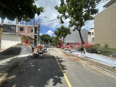 Land for sale near Son Thuy beach, 90m2, Hoang Cong Chat street, 5.5m wide road, price 7.05 billion VND, near Crowne Plaza. _0