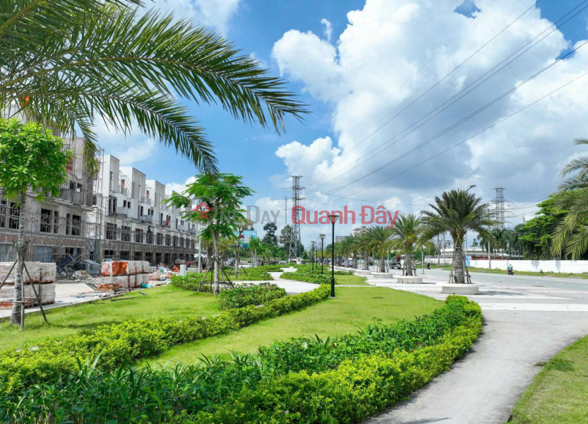 đ 8.2 Billion | K-Home – Commercial townhouses in the heart of a bustling residential area.