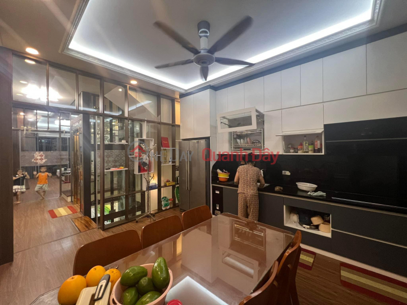 Property Search Vietnam | OneDay | Residential Sales Listings, Selling Hong Tien-Bo De house, 72m x 5 floors, Fuji glass elevator, garage, free furniture