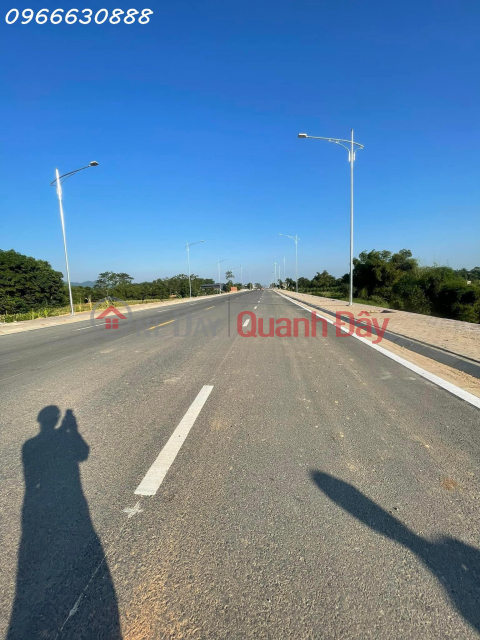 Super rare land on Quang Trung street extending Tuyen Quang city, location without median strip, 10m x 32m frontage _0