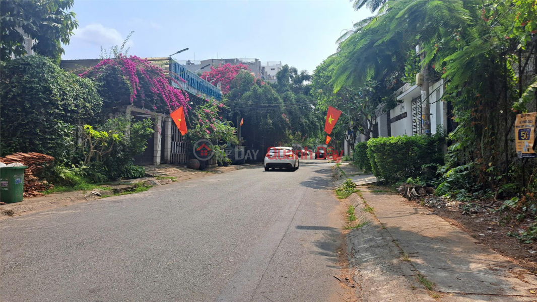 Land plot for building a 7-story building in the University Village residential area, 125m², only 10 billion VND. Sales Listings