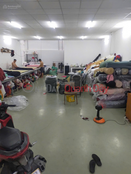 Urgent sale of a newly built factory in Tan Huong, 150.4m², 1 ground floor, 1 upper floor and rooftop, price 9.8 billion VND. Sales Listings