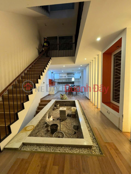 VỊ TRÍ HIẾM-Mặt ngõ Ô tô Phố Linh Lang 79m/5Tầng/ MT 4.4m 31.8 Tỷ, Cách Phố 10m | Việt Nam Bán | đ 31,8 tỷ