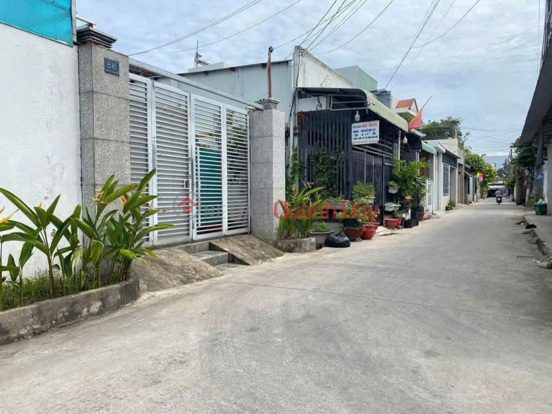 đ 4,9 tỷ | Bán nhà 1T1L, gần chợ Tân Hiệp, DT 5X30, đường oto, sân oto chỉ 4,9 tỷ