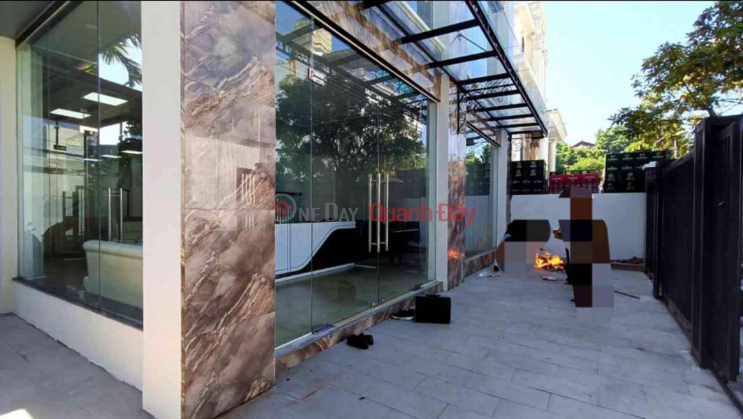 đ 60 Billion | House for sale in Viet Hung, 320m², 12.2m frontage, sidewalk access, car parking available, stable planning.