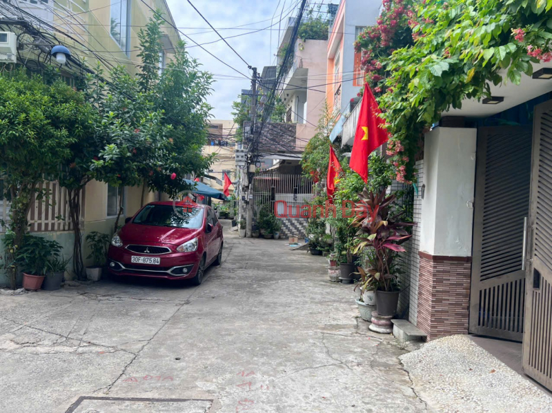 đ 5.8 Billion, BEAUTIFUL 3-STOREY HOUSE – HAI CHAU CENTER – MOVE IN NOW, CAR WILL GO TO YOUR DOOR!